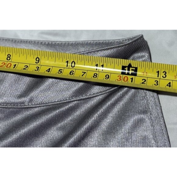 NWT SKIMS Disco Pants Metallic Silver Hot Pants Rave Clubbing Indie Sleaze Y2k - Picture 9 of 11